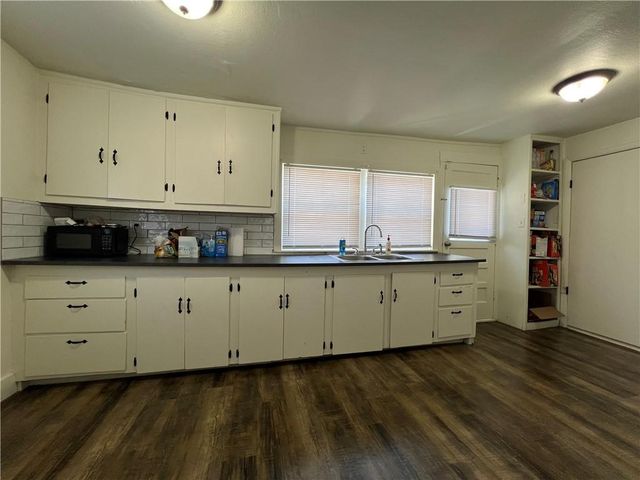 801 N Osage Street, Independence, MO 64050