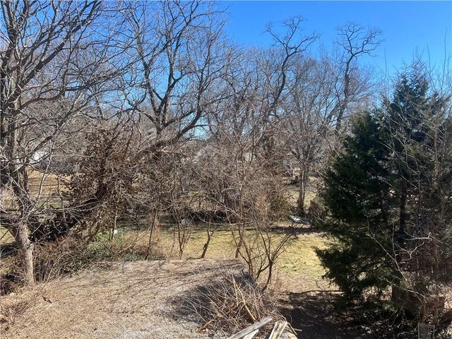 801 N Osage Street, Independence, MO 64050