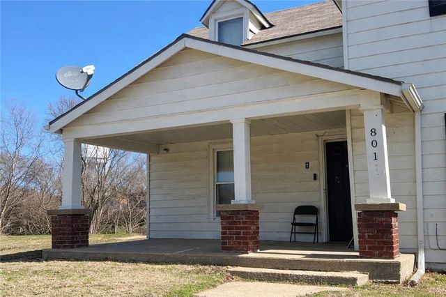 801 N Osage Street, Independence, MO 64050