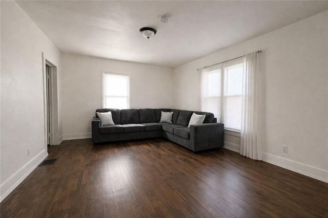 801 N Osage Street, Independence, MO 64050