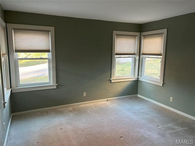 1207 Douglas Street, Godfrey, IL 62002
