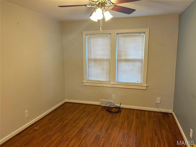 1207 Douglas Street, Godfrey, IL 62002