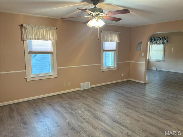 1207 Douglas Street, Godfrey, IL 62002