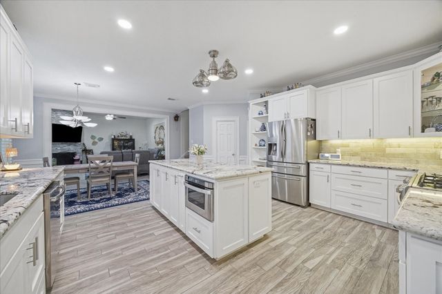 2106 White Eagle Lane, Katy, TX 77450