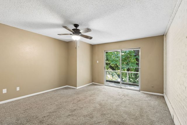 1806 Lakecrest Court, Carrollton, TX 75006
