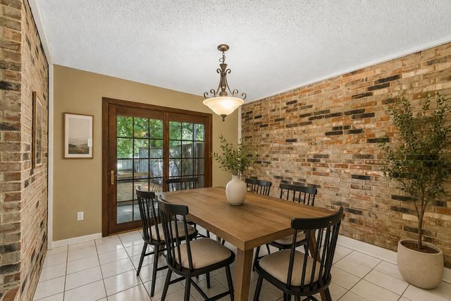 1806 Lakecrest Court, Carrollton, TX 75006