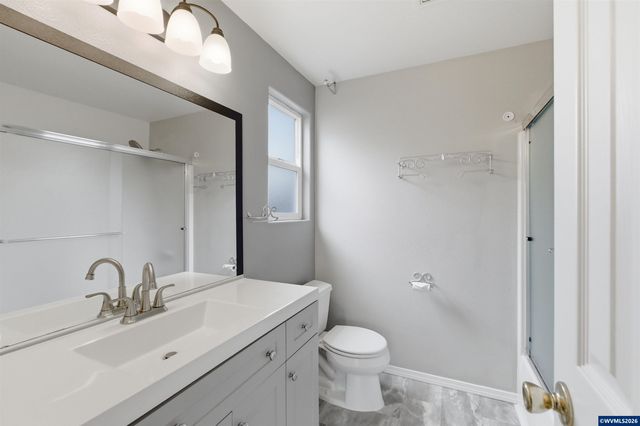 1586 Cherrybloom Ct SE, Salem, OR 97317