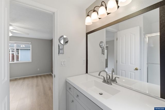 1586 Cherrybloom Ct SE, Salem, OR 97317