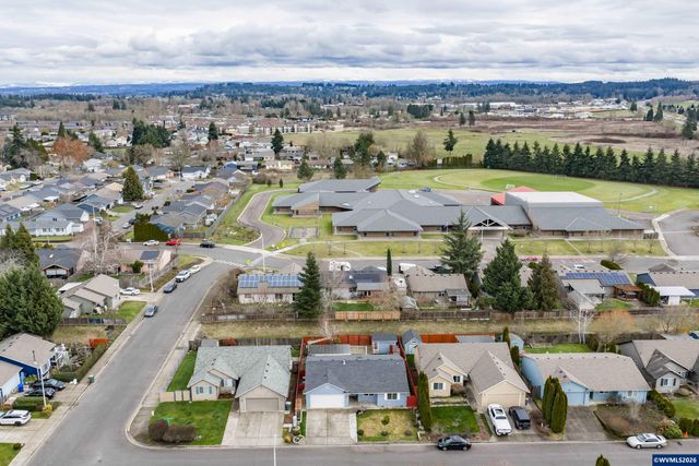 1586 Cherrybloom Ct SE, Salem, OR 97317