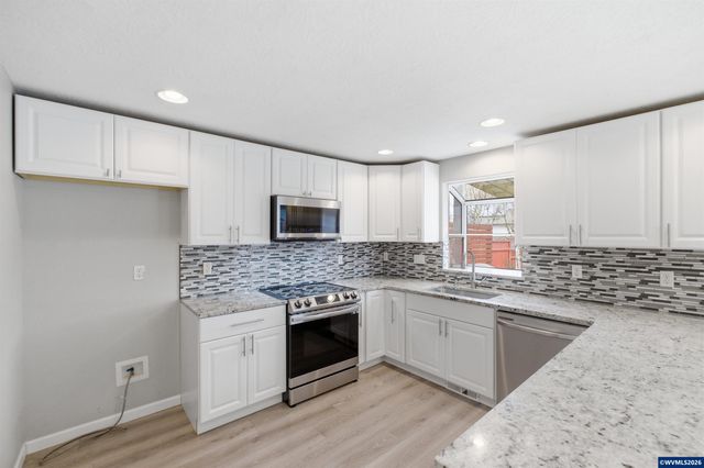 1586 Cherrybloom Ct SE, Salem, OR 97317