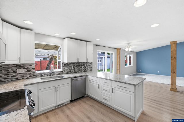 1586 Cherrybloom Ct SE, Salem, OR 97317