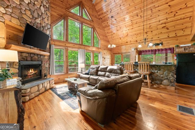 53 Elm Ridge Drive, Cleveland, GA 30528