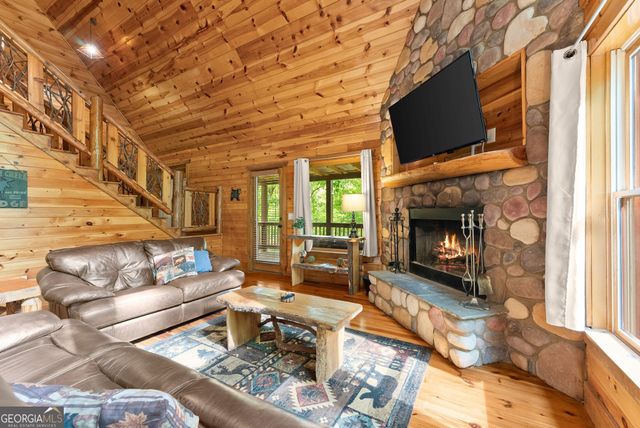 53 Elm Ridge Drive, Cleveland, GA 30528