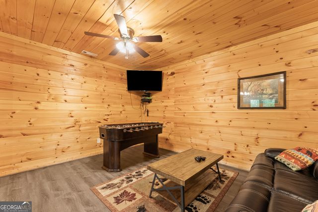 53 Elm Ridge Drive, Cleveland, GA 30528