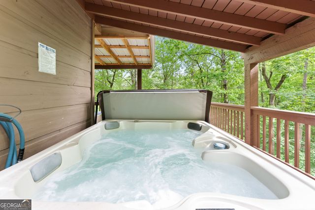 53 Elm Ridge Drive, Cleveland, GA 30528