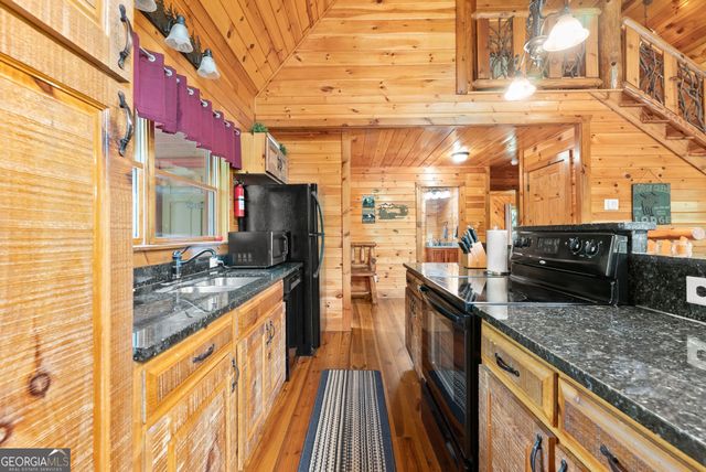 53 Elm Ridge Drive, Cleveland, GA 30528