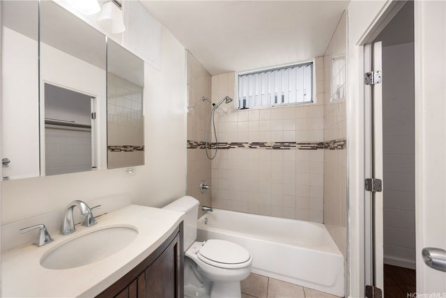 95-061 Waikalani Drive D706, Mililani, HI 96789