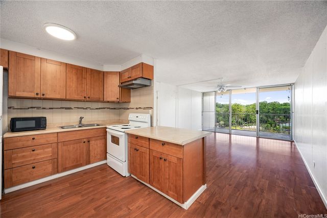 95-061 Waikalani Drive D706, Mililani, HI 96789