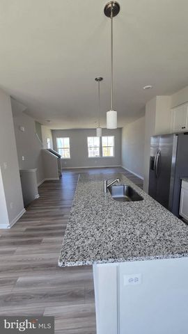 1230 RED CLOVER LN, Ranson, WV 25438