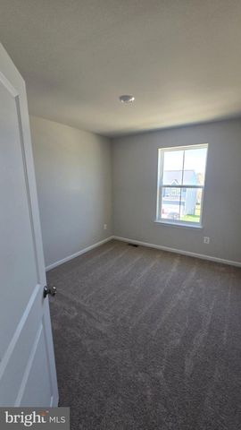 1230 RED CLOVER LN, Ranson, WV 25438