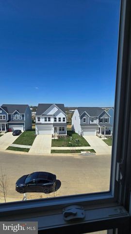 1230 RED CLOVER LN, Ranson, WV 25438
