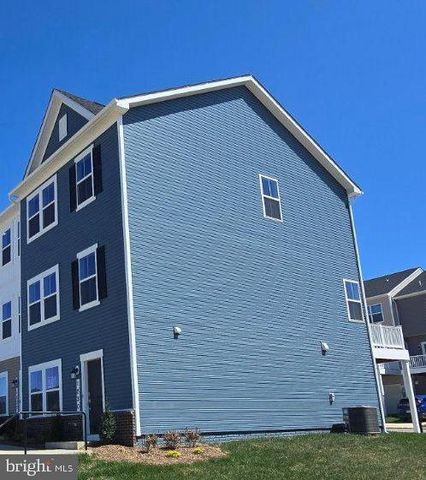 1230 RED CLOVER LN, Ranson, WV 25438