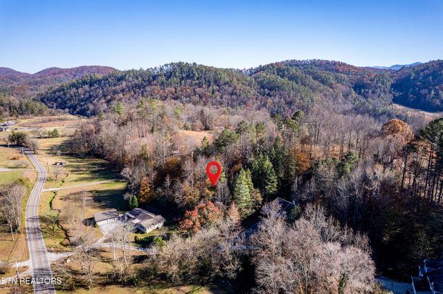 W Millers Cove Rd, Walland, TN 37886
