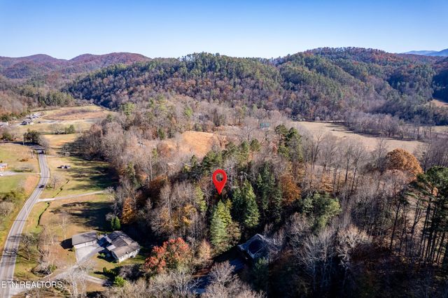 W Millers Cove Rd, Walland, TN 37886