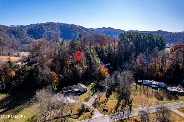 W Millers Cove Rd, Walland, TN 37886