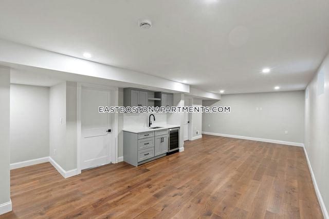 120 Saint Andrew Road 1, Boston, MA 02128