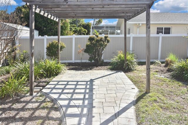 2237 Flora AVE, Fort Myers, FL 33907