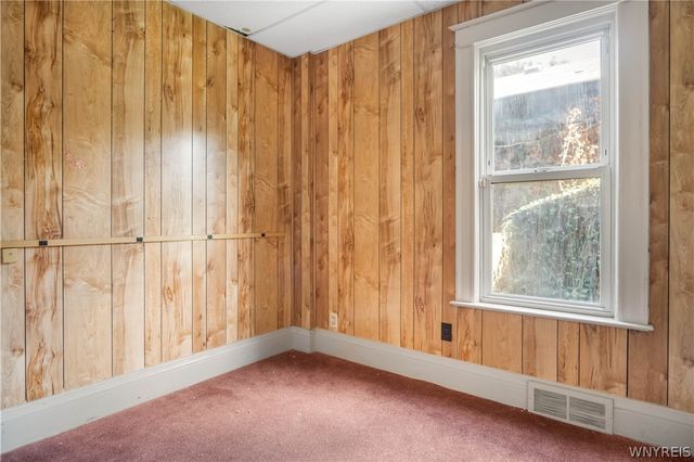 1860 Linwood Avenue, Niagara Falls, NY 14305