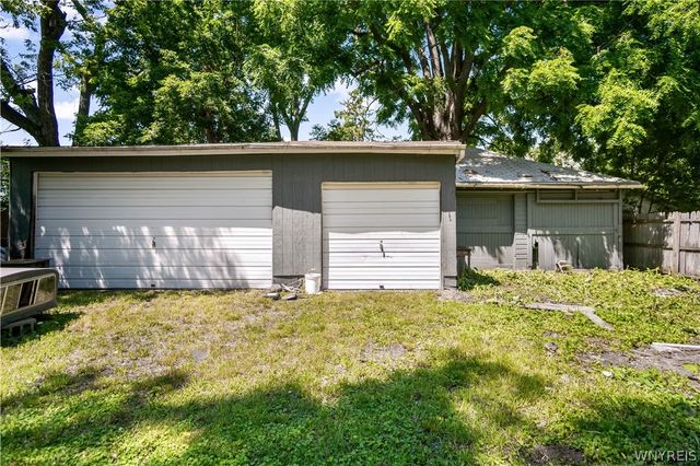 1860 Linwood Avenue, Niagara Falls, NY 14305