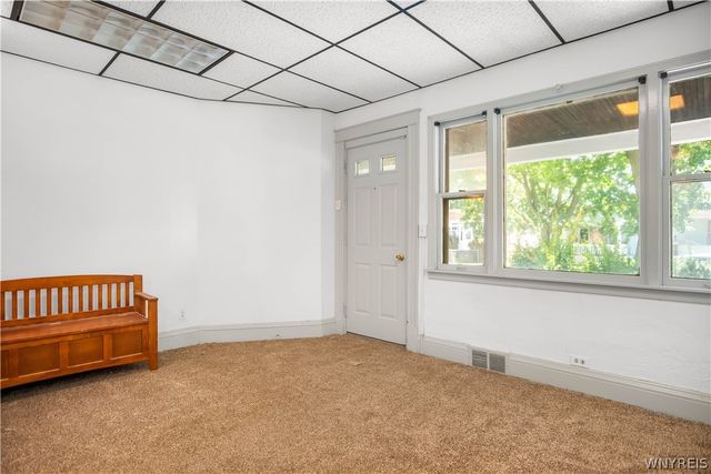 1860 Linwood Avenue, Niagara Falls, NY 14305