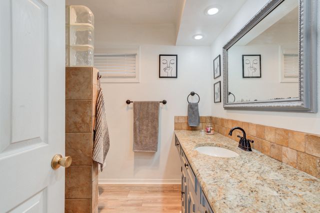 2420 N 2nd Street, Tahoka, TX 79373