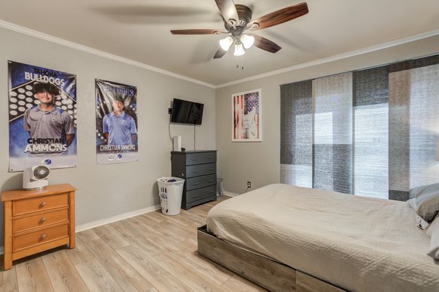 2420 N 2nd Street, Tahoka, TX 79373