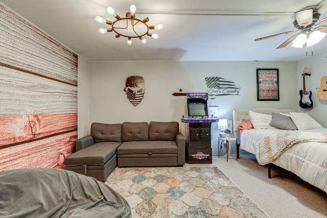 2420 N 2nd Street, Tahoka, TX 79373