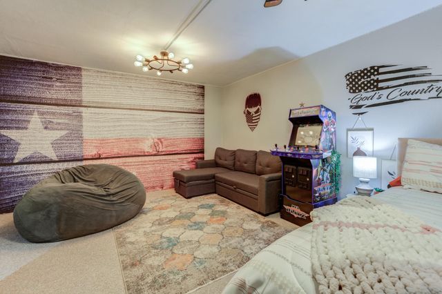 2420 N 2nd Street, Tahoka, TX 79373