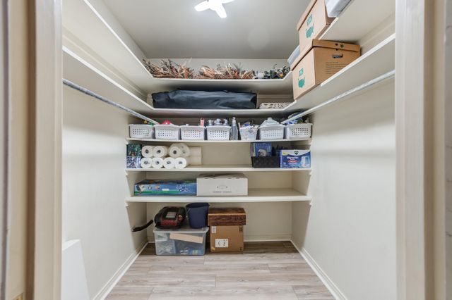 2420 N 2nd Street, Tahoka, TX 79373