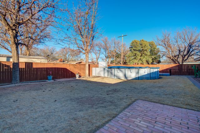 2420 N 2nd Street, Tahoka, TX 79373
