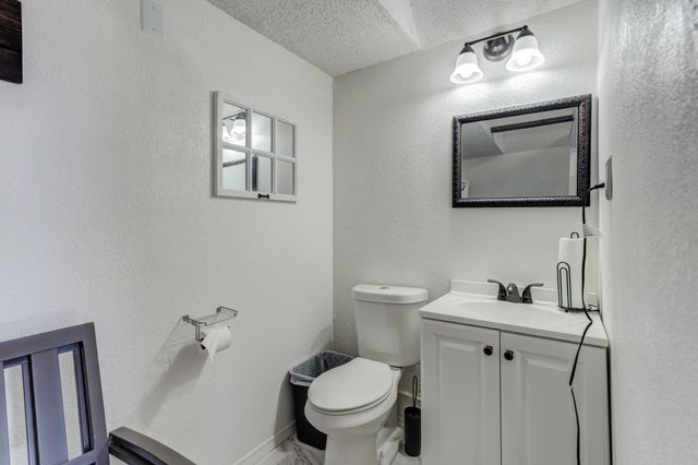 2420 N 2nd Street, Tahoka, TX 79373