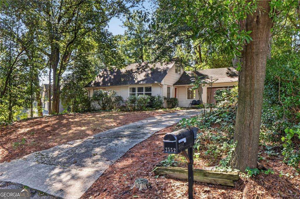 2552 Ridgewood Terrace NW, Atlanta, GA 30318 — exterior