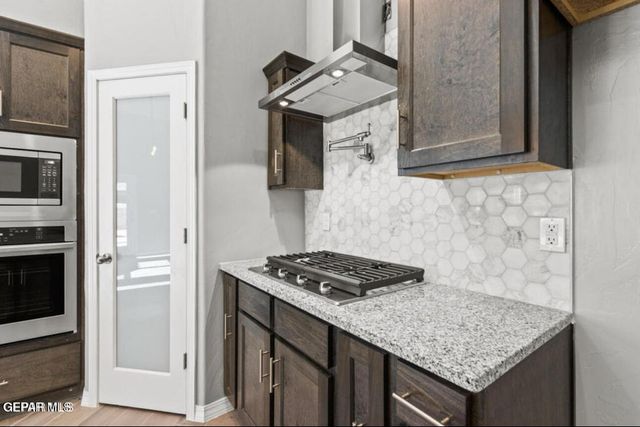 3892 Surmise Street, El Paso, TX 79938