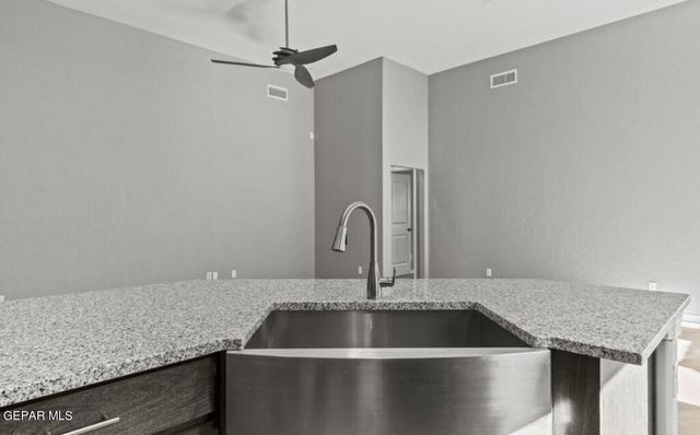 3892 Surmise Street, El Paso, TX 79938