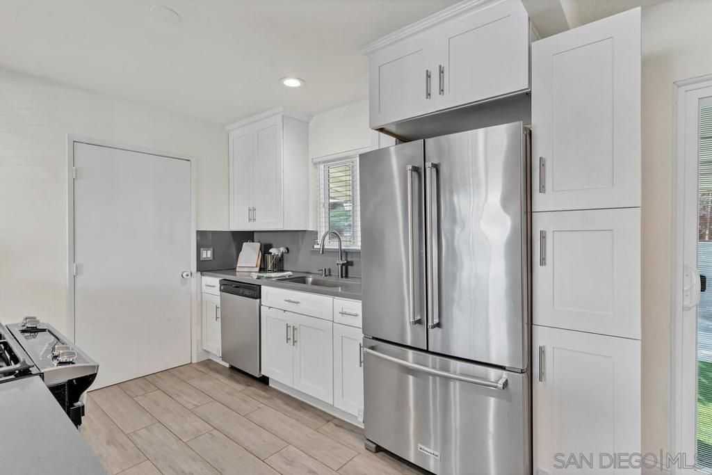 Image 15 of property listing at 4040 Apore St, La Mesa, CA 91941