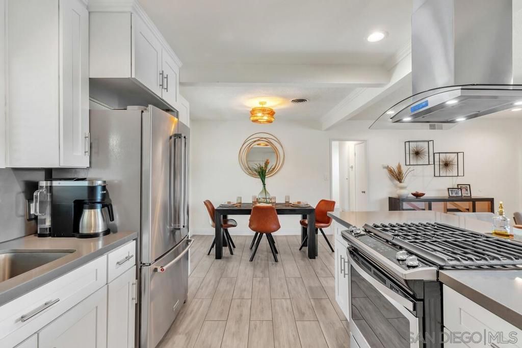 Image 16 of property listing at 4040 Apore St, La Mesa, CA 91941