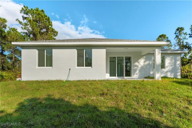 918 Hollister AVE, Lehigh Acres, FL 33974