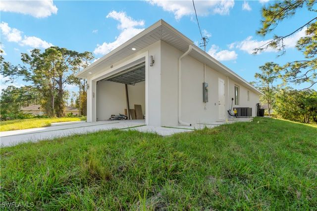 918 Hollister AVE, Lehigh Acres, FL 33974