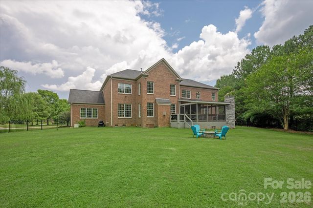 201 Kindling Wood Lane, Marvin, NC 28173