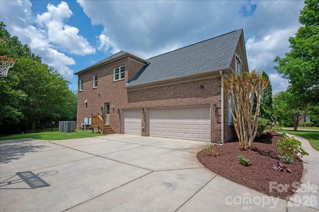 201 Kindling Wood Lane, Marvin, NC 28173